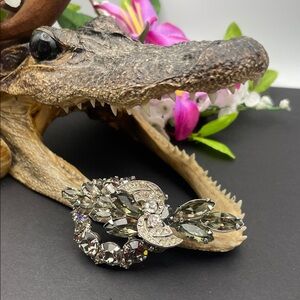 Weiss rhinestone brooch